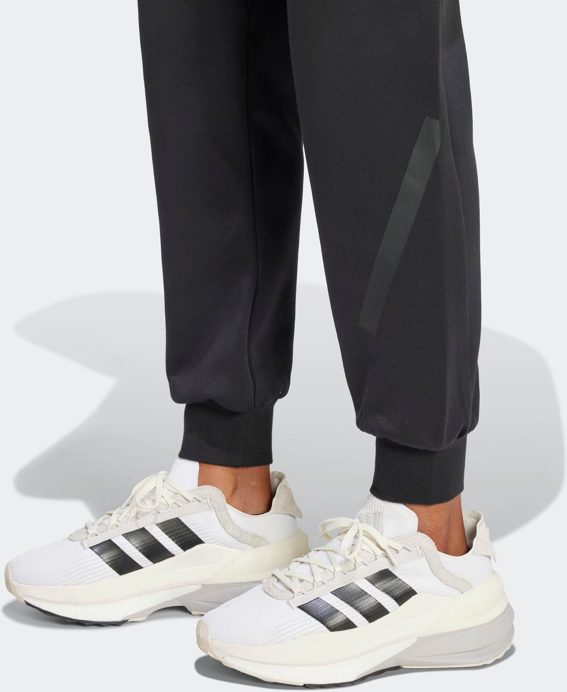 Sporthose ADIDAS SPORTSWEAR "ADIDAS Z.N.E", Damen, Gr. S, N-Gr, schwarz (schwarz, normal, gr.), Obermaterial: 57% Polyester, 43% Baumwolle, Hosen Sporthose schwarz, normal, gr. S, N-Gr