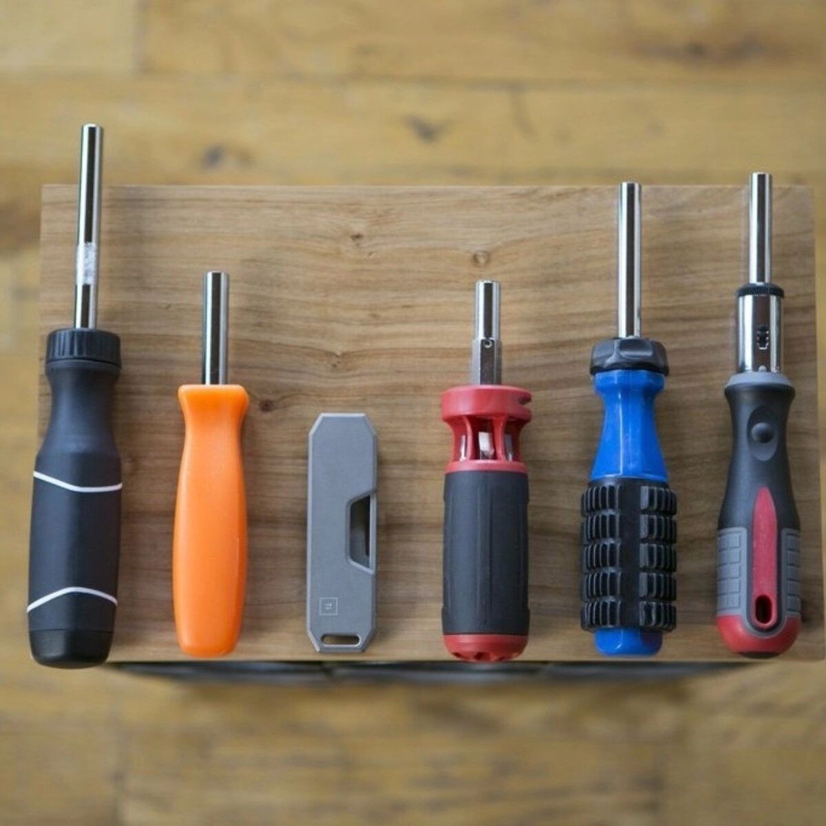 INF Creative EDC Taschen-Werkzeugset — 10-in-1 Multi-Bit-Schraubendreher mit Aluminiumlegierungsrahmen, tragbares Pocket-EDC Grau