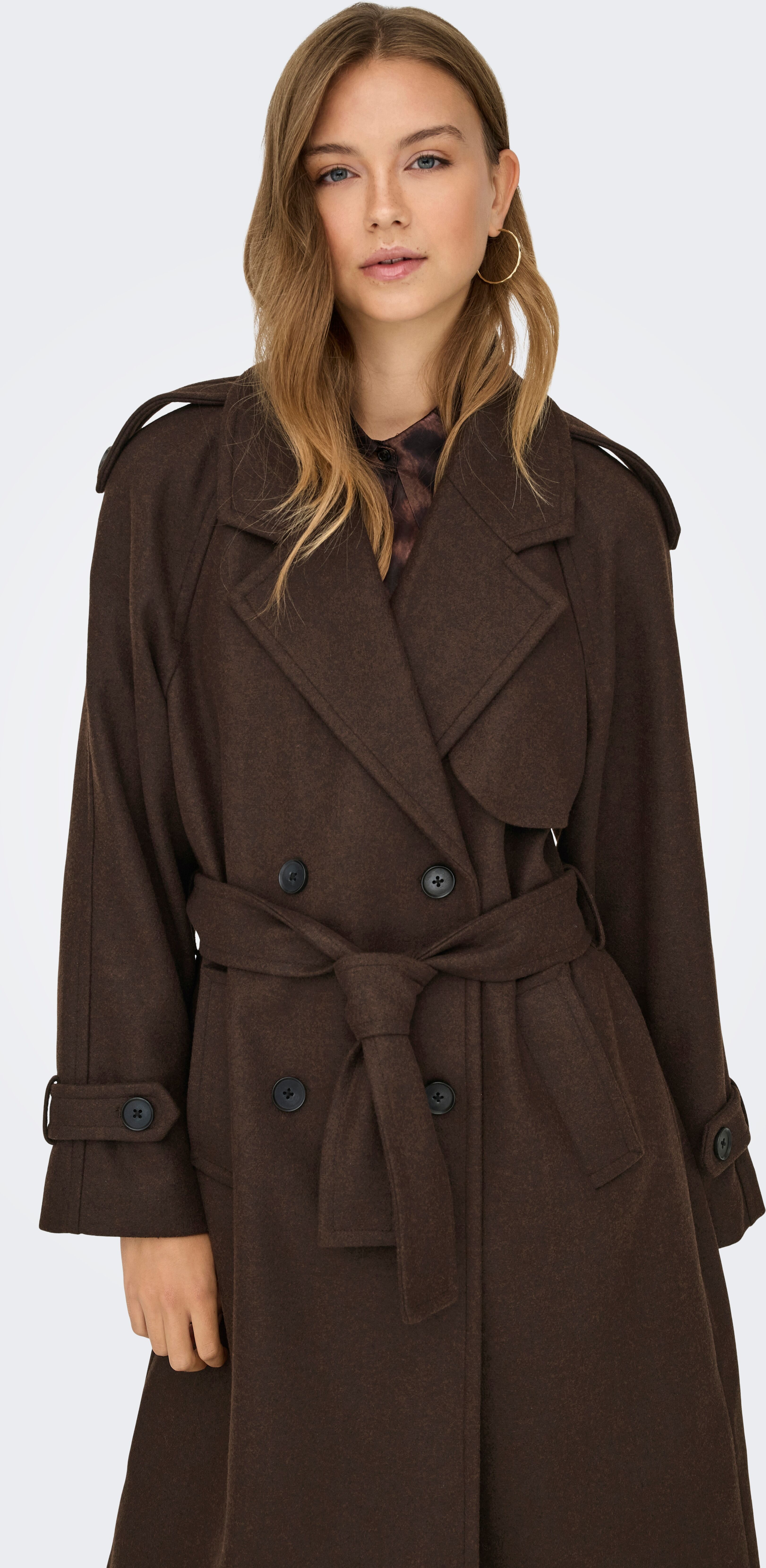 Langmantel ONLY "ONLDEAR-TRILLION LONG BELT COAT PNT NOOS", Damen, Gr. M, braun (chocolate braun detail:melange), Web, Obermaterial: 100% Polyester, meliert, kniebedeckend, V-Ausschnitt, Mäntel Langmantel, Kunstfaser