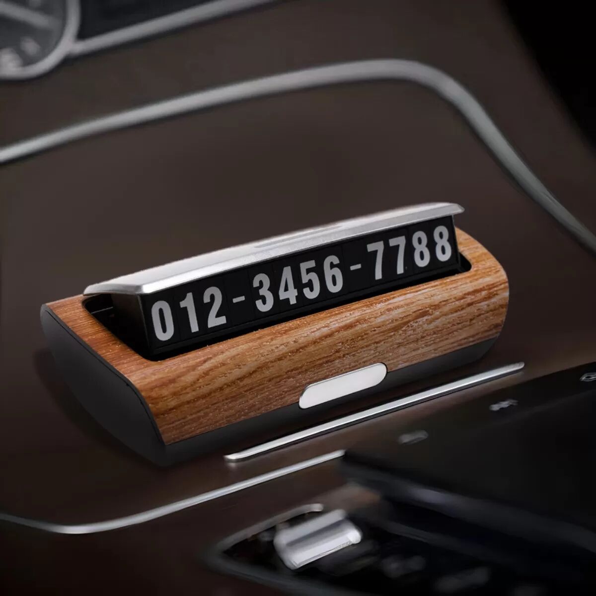 INF Temporäres Auto-Parknummernschild – Holzmaserung Kaffee, Modell 1600K, Versteckbare Magnetziffern, PC+ABS