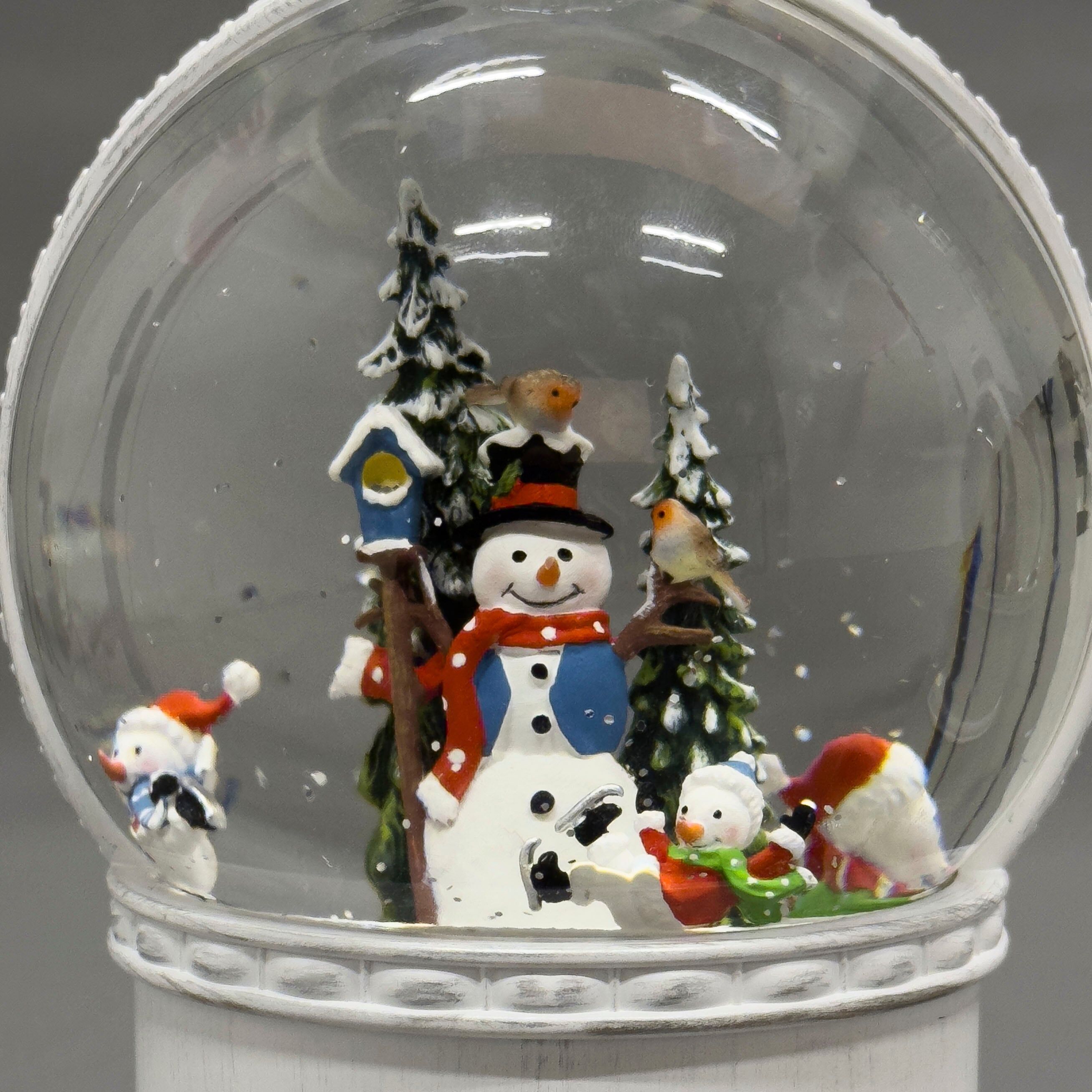 KONSTSMIDE LED Dekoobjekt "LED Kugellaterne, "Schneemann mit Baum", weiß, 1 warm weiße Diode", weiß, 1, Ø 12,5cm H: 21cm, 1 Stk., Leuchten, wählbare Energieversorgung zwischen USB oder Batteriebetrieb, 5h Timer, LED Dekoobjekt