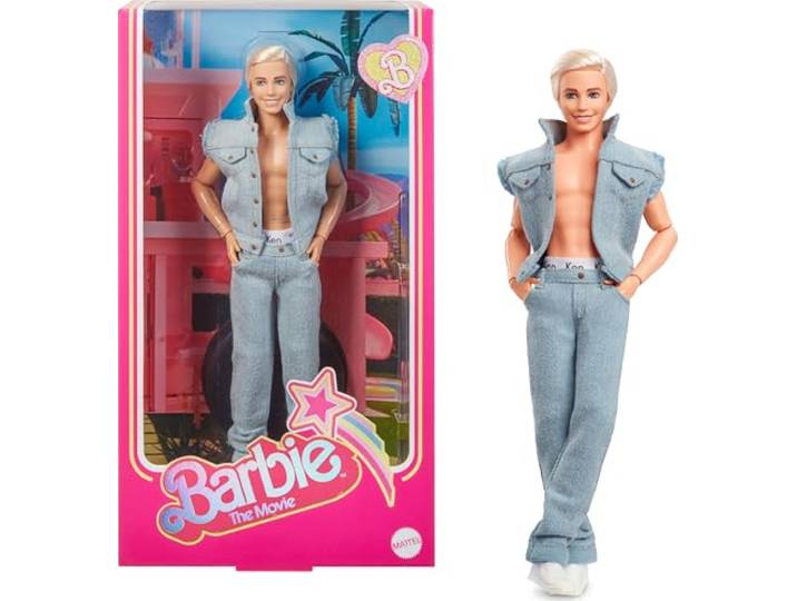 Barbie The Movie Ken Verzamelpop in Denim Set, met origineel kenmerkend Ken ondergoed HRF27