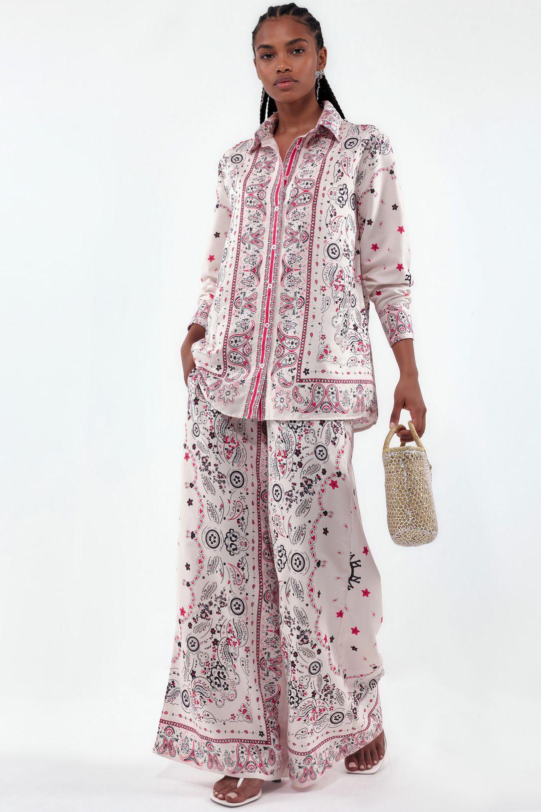 Paisley-Hemd und weite Hosen Set
