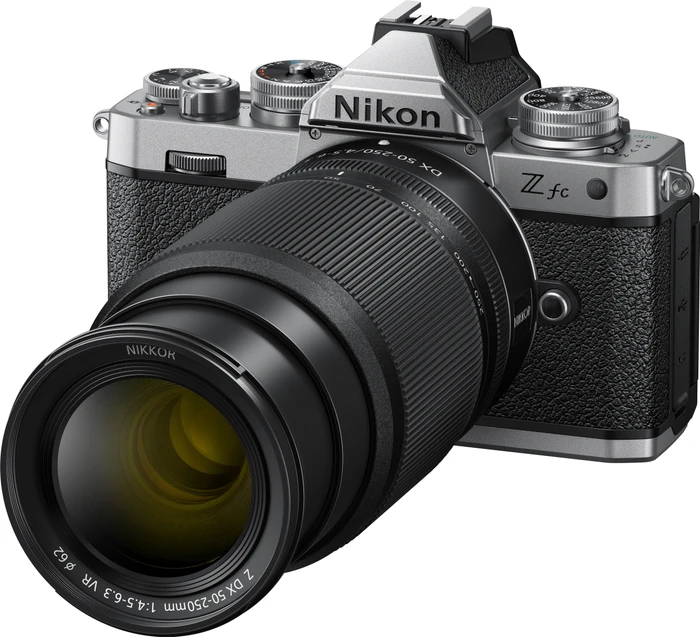 Nikon Z fc + Z DX 16-50 mm f/3,5-6,3 VR + Z DX 50-250 mm f/4,5-6,3 VR
