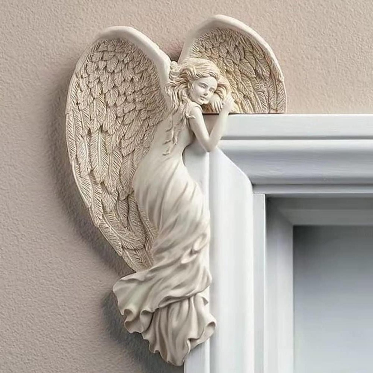 Engelenvleugels Deurkozijn Decoratie - Handgesneden Hars Engel Sculptuur voor op Tafel - 16 x 11 cm
