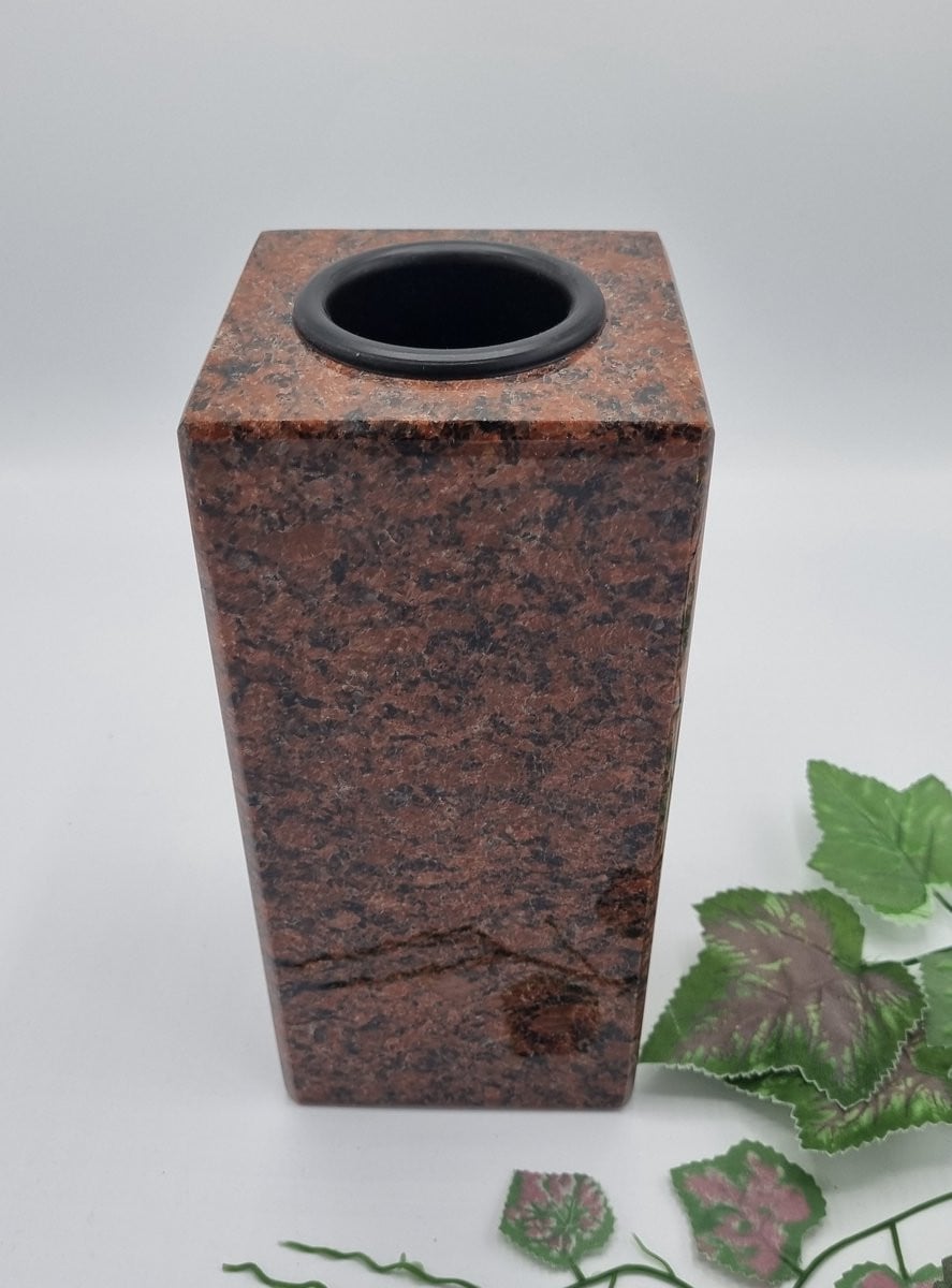 Wanga Grafvaas Graniet 10 cm