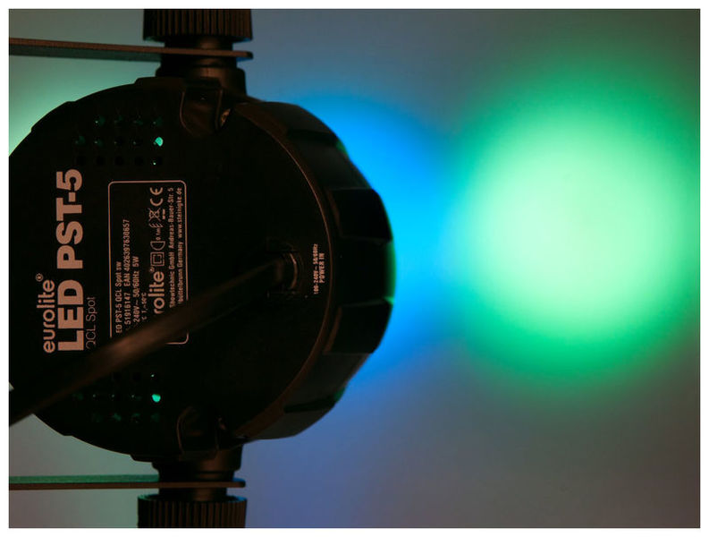 EuroLite LED PST-5 QCL Spot BK