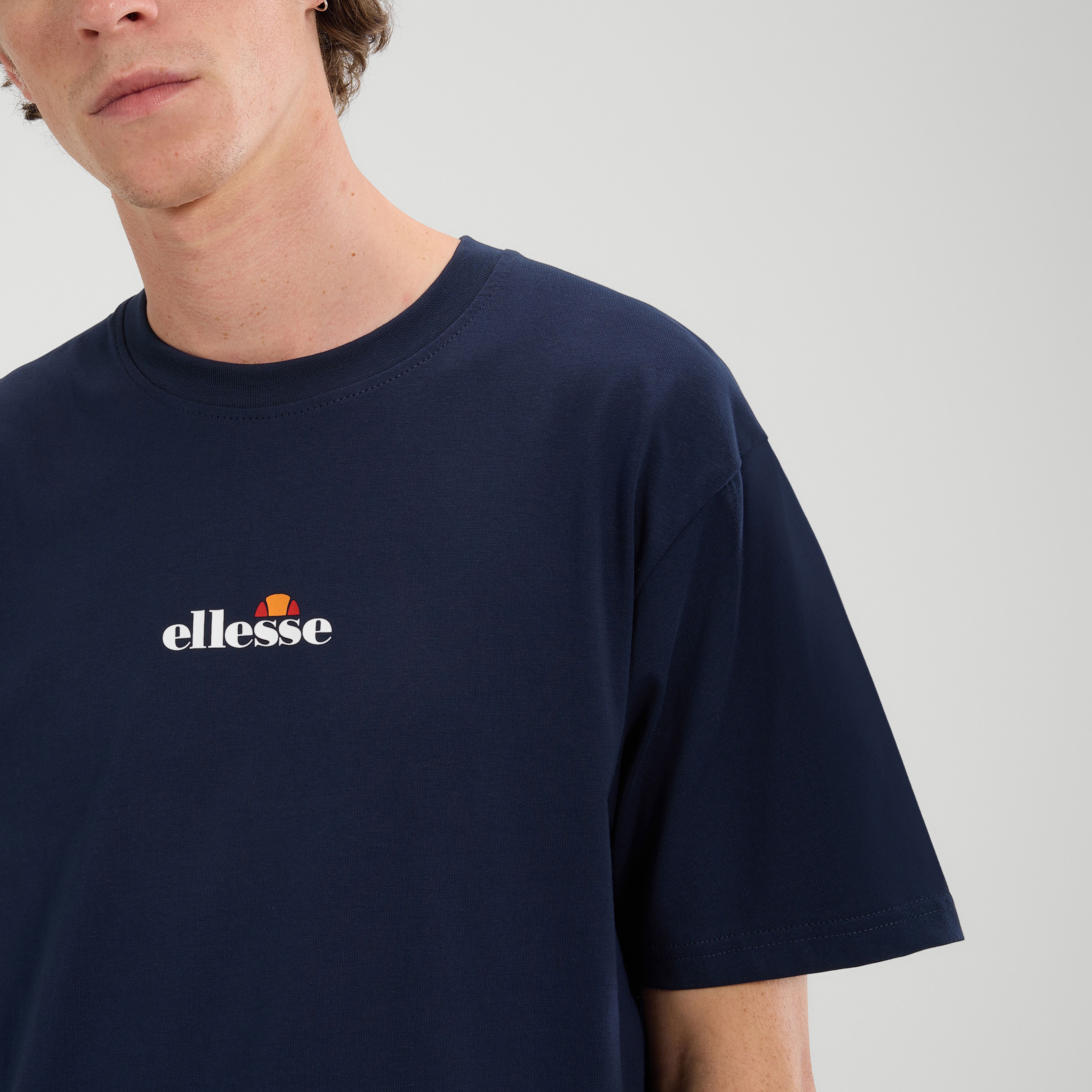 T-Shirt ELLESSE "Ollio 2 Tee", Herren, Gr. M, blau (navy), Jersey, Obermaterial: 100% Baumwolle, normal, Rundhals, Shirts T-Shirt, sportlicher Stil, mit Rundhalsausschnitt, Kurzarm-Design navy M