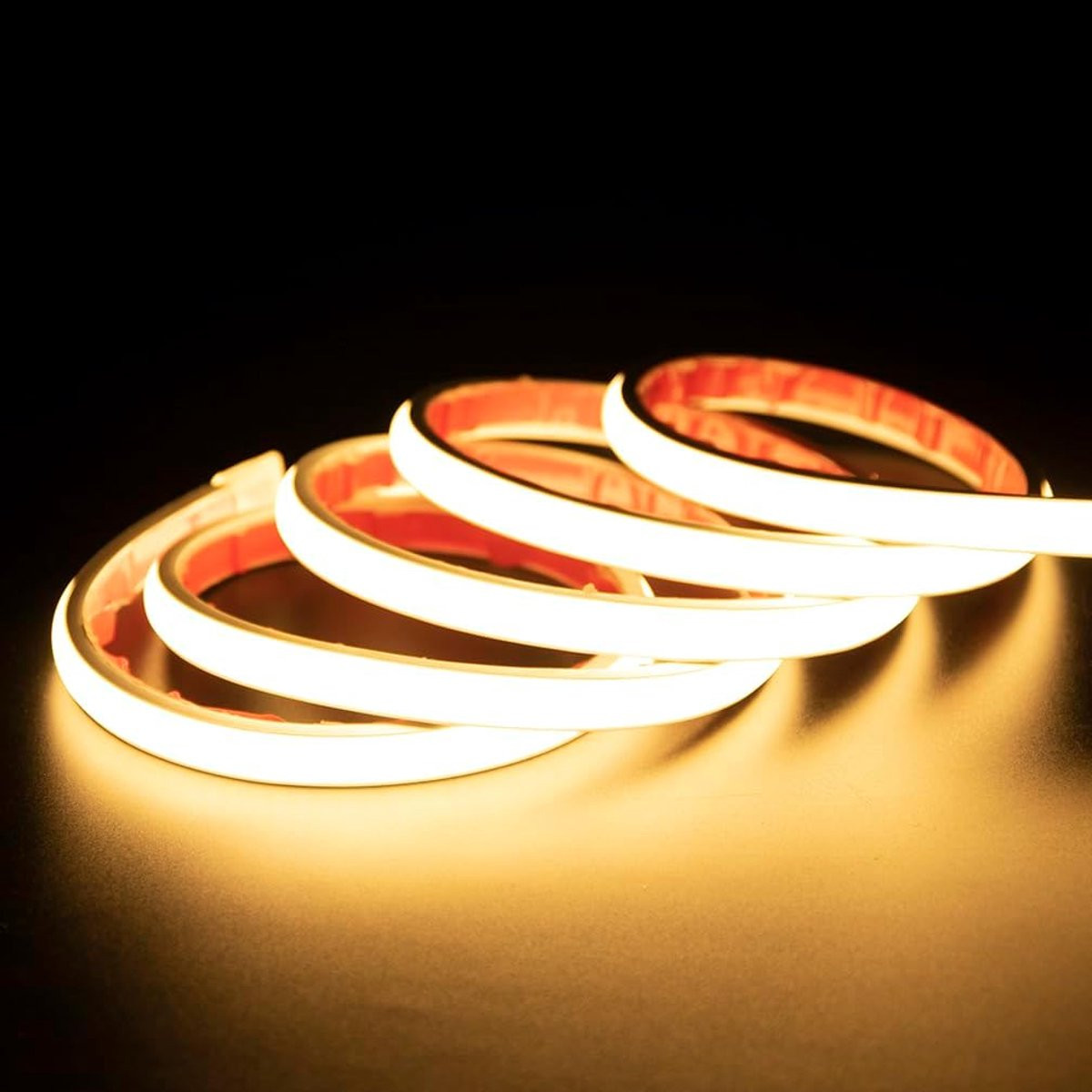 5M Waterdichte LED Strip 220V Warm Wit 3000K - Flexibel en Energiezuinig