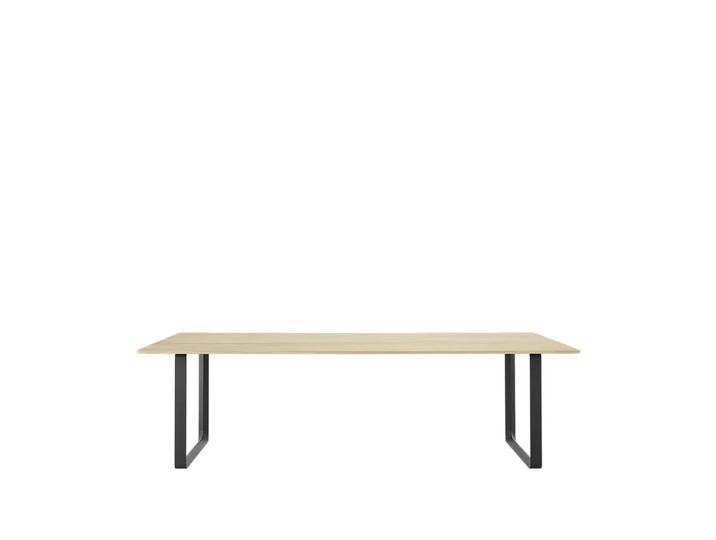 Muuto 70/70 Esstisch 255 x 108cm Solid oak-Black