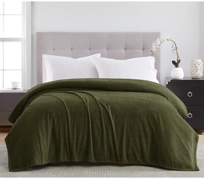 RT Designer Collection Herringbone Jacquard Collection Plush Blanket