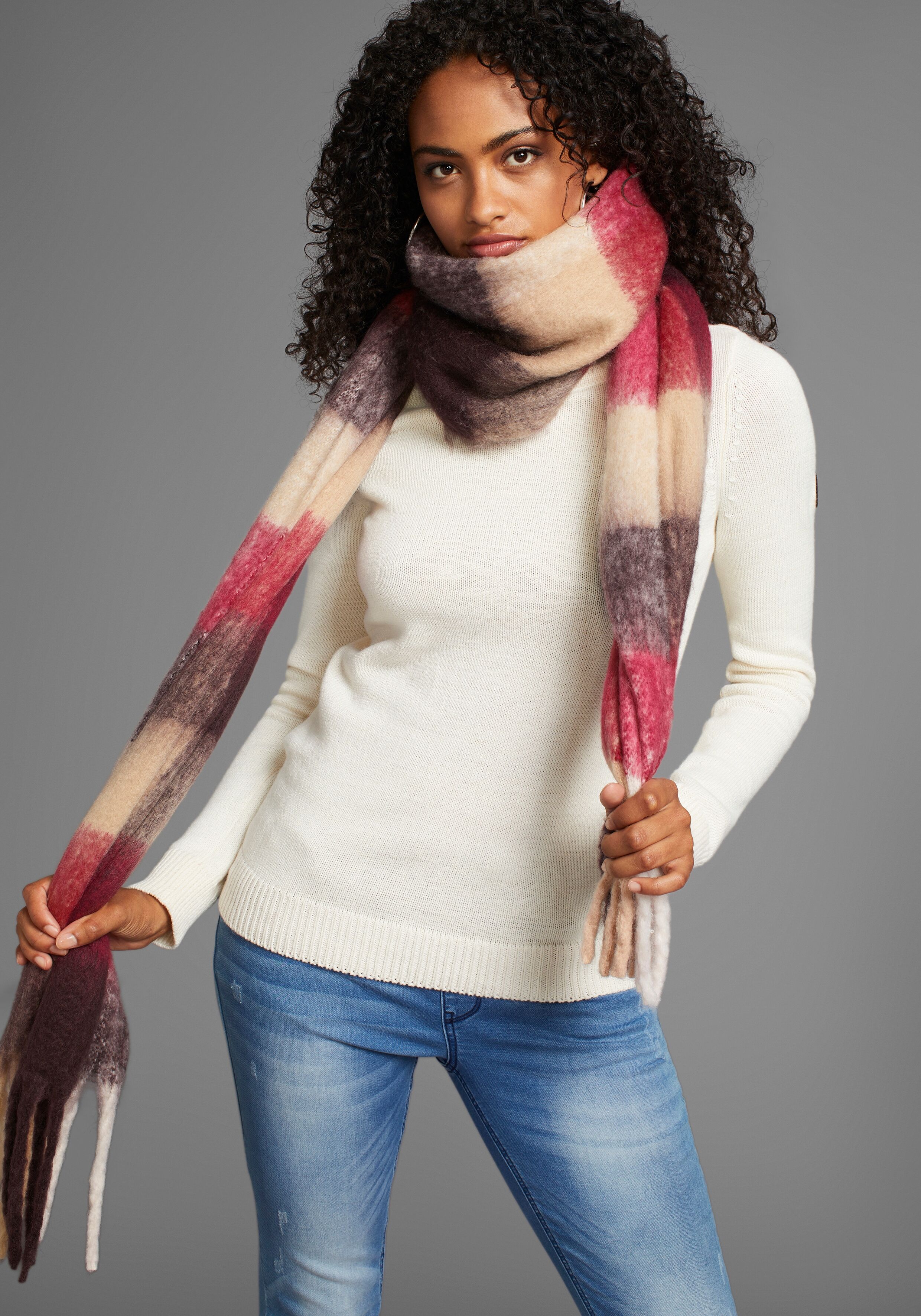Modeschal LAURA SCOTT, Damen, bunt (pink, obergine), Web, Kunstfaser, gemustert, kariert, Modetücher Modeschal, im trendigen Karo-Design in Maxi-Länge - in neuer Farbkombination pink, obergine Einheitsgröße