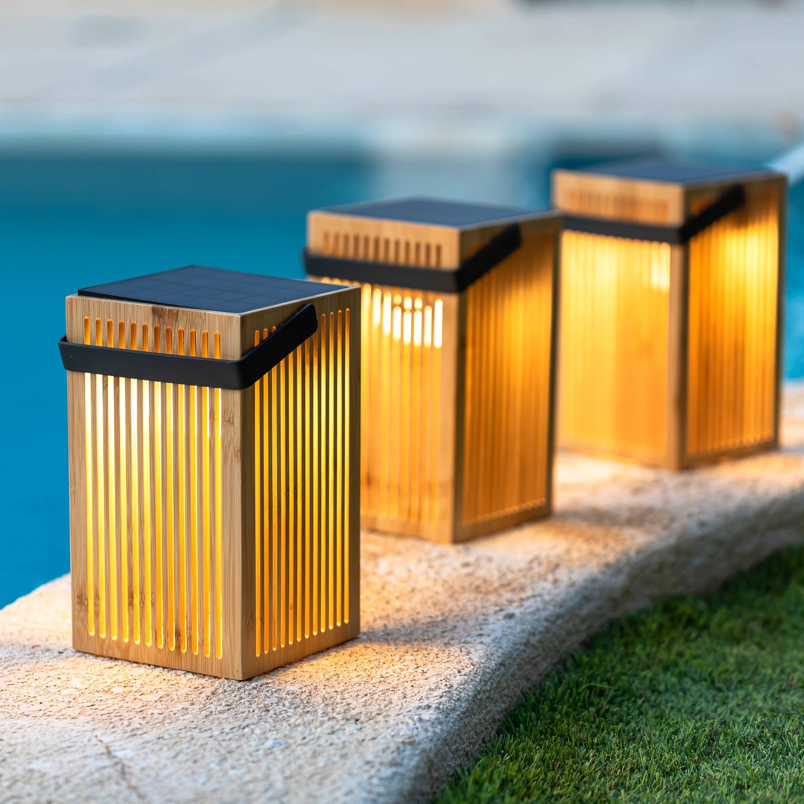 Newgarden Okinawa LED-Solar-Tischlampe aus Bambus Okinawa, dimmbar, Holz hell, Bambus, Tischleuchte