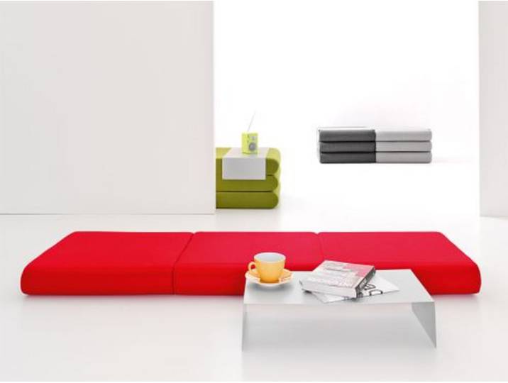 Softline Hocker Bingo Filz rot/Aluminium, Designer Michiel van der Kley, 65x12x65 cm
