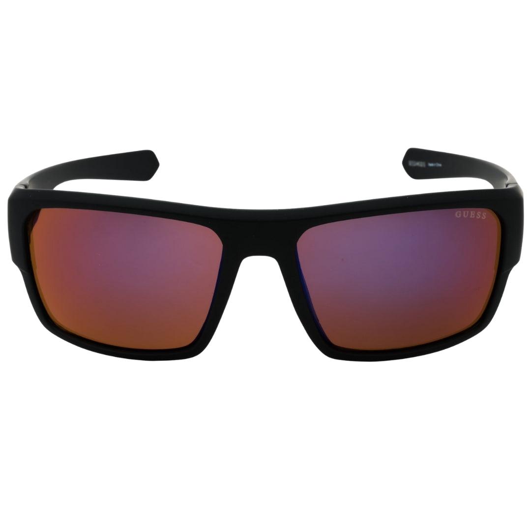 Guess Zwarte Zonnebril met Gebogen Montuur en Roze Lens