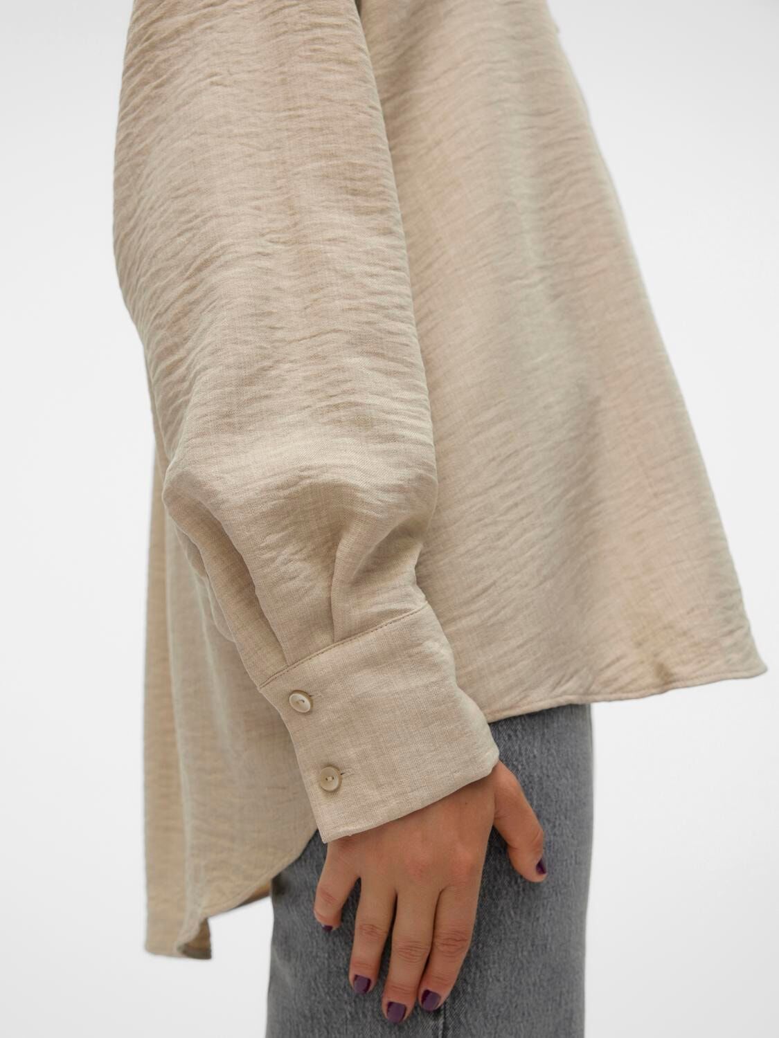 Langarmbluse VERO MODA "VMMELANEY QUEENY LS SHIRT WVN NOOS", Damen, Gr. S, grün (overcast detail:melange), Web, Obermaterial: 100% Polyester, meliert, loose fit Po-bedeckend, V-Ausschnitt, Blusen Langarmbluse, Kunstfaser, loose fit overcast detail:melange