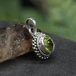 Drachensilber Peridot Silber Anhänger Edelstein 925 Silber - Silber;Grün