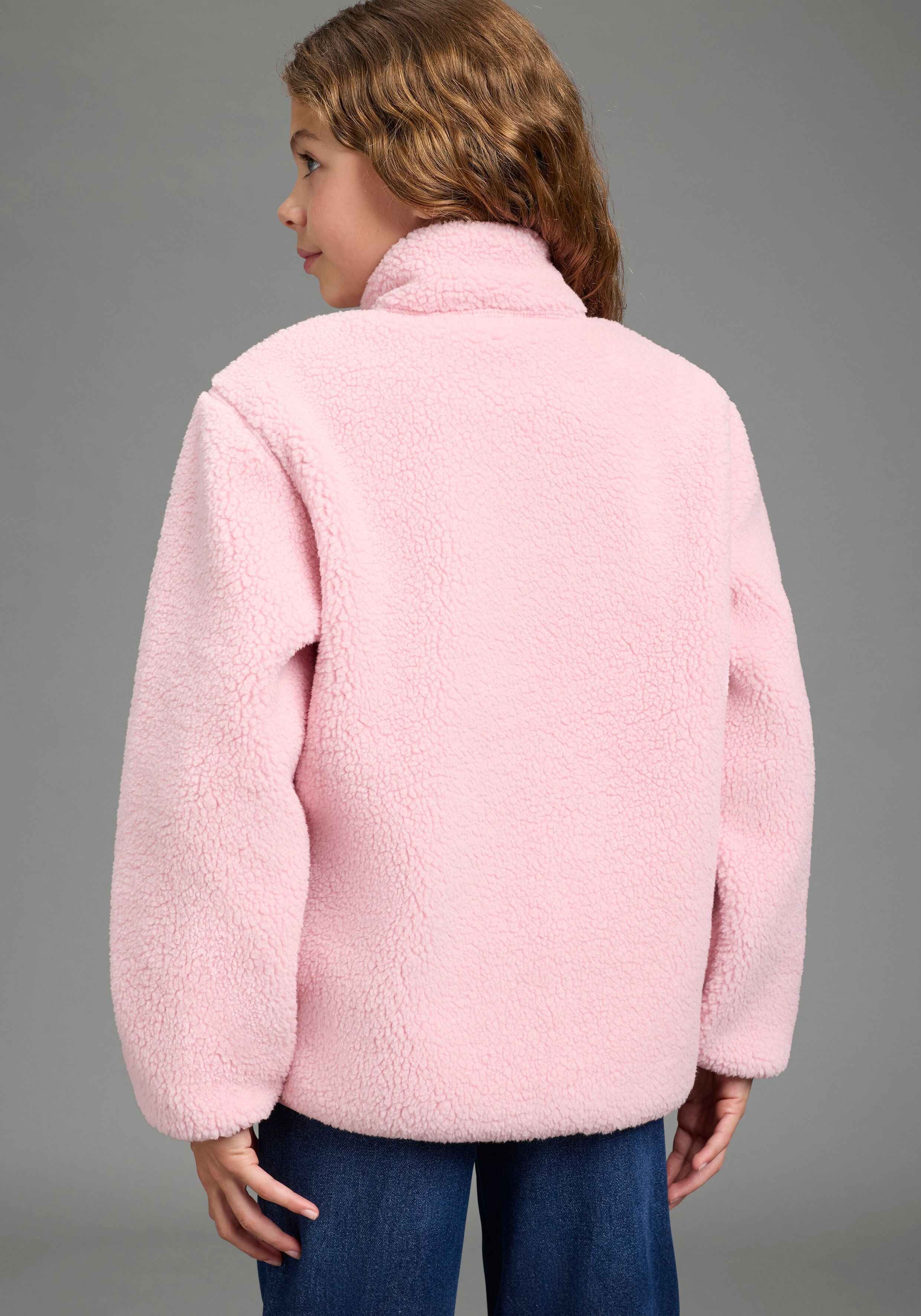 Fleecejacke KIDSWORLD "Kuschel-Teddyplüsche Jacke mit Taschen in Herzform", Kinder, Gr. 128/134, rosa, Plüsch, Obermaterial: 100% Polyester, unifarben, lässig geschnitten hüftbedeckend, eingefasste Kante, Jacken Fleecejacke, Weiche Fleecejacke mit Stehkra