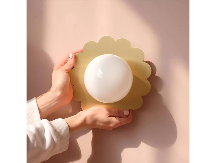 Applique murale en laiton nordique, lampe de chevet pour chambre à coucher, lampe de décoration murale pour chambre d'enfant, salon, lumière de décoration murale, forme de fleur, LED, décoration