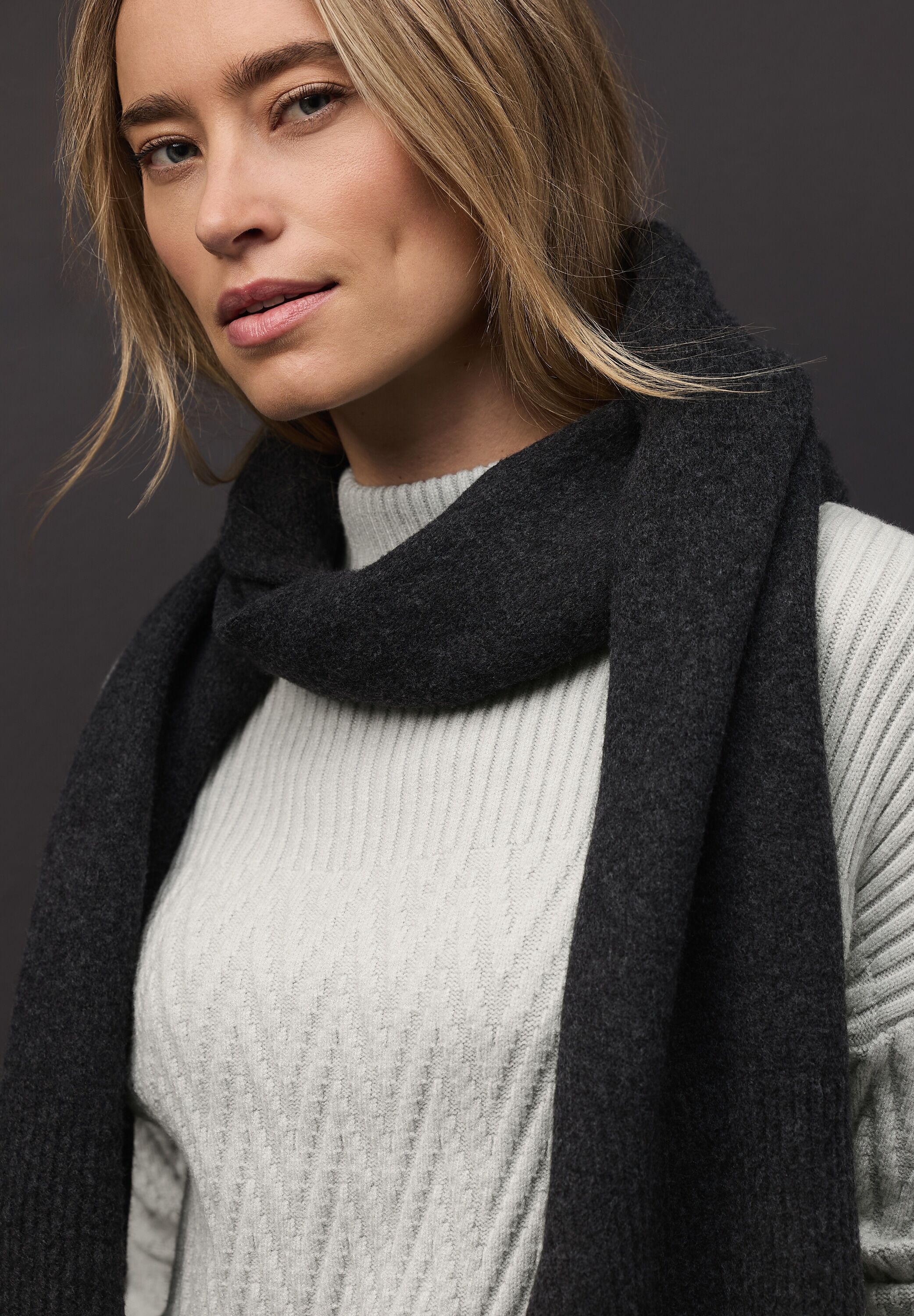Rollkragenpullover STREET ONE, Damen, Gr. 42, pelican grau meliert, Strick, Obermaterial: 50% Viskose, 28% Polyester, 22% Polyamid, meliert, regular fit normal, ohne Ausschnitt, Rippbündchen, Pullover Rollkragenpullover, mit Rippbündchen pelican grau meli