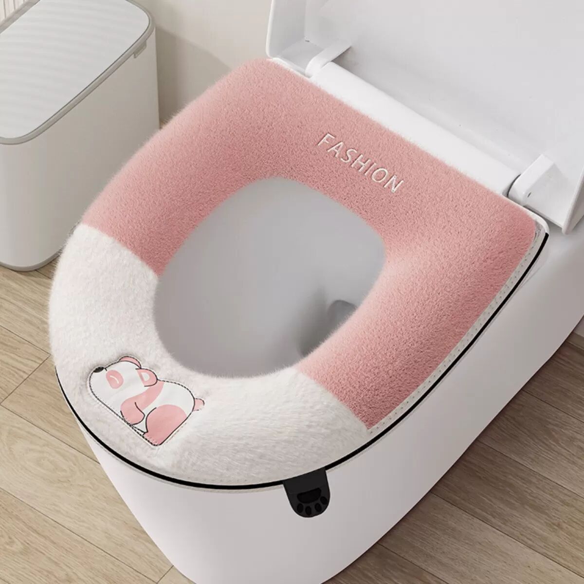 INF Plüsch-Toilettensitzbezug mit Reißverschlussgriff – Gepolstert, wasserdicht, hautfreundlich, vollflächige Passform, Rosa