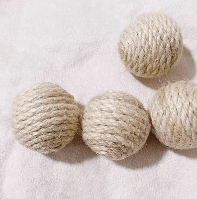 Inspire Picks Sisal Sounding Cat Ball Toy Set Interactive Scratching & Rolling Balls For Cats 5pcs