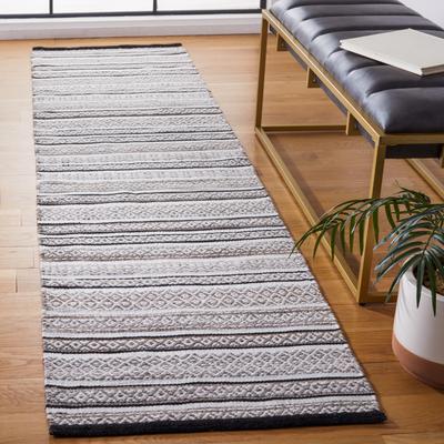 SAFAVIEH Striped Kilim Niceta Boho Fringe Rug