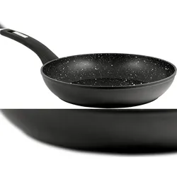 CS KOCHSYSTEME, MARBURG Schmiedeguss-Bratpfanne 28x5.5cm Xylan-Antihaftbeschichtung mit weißem Punkt
