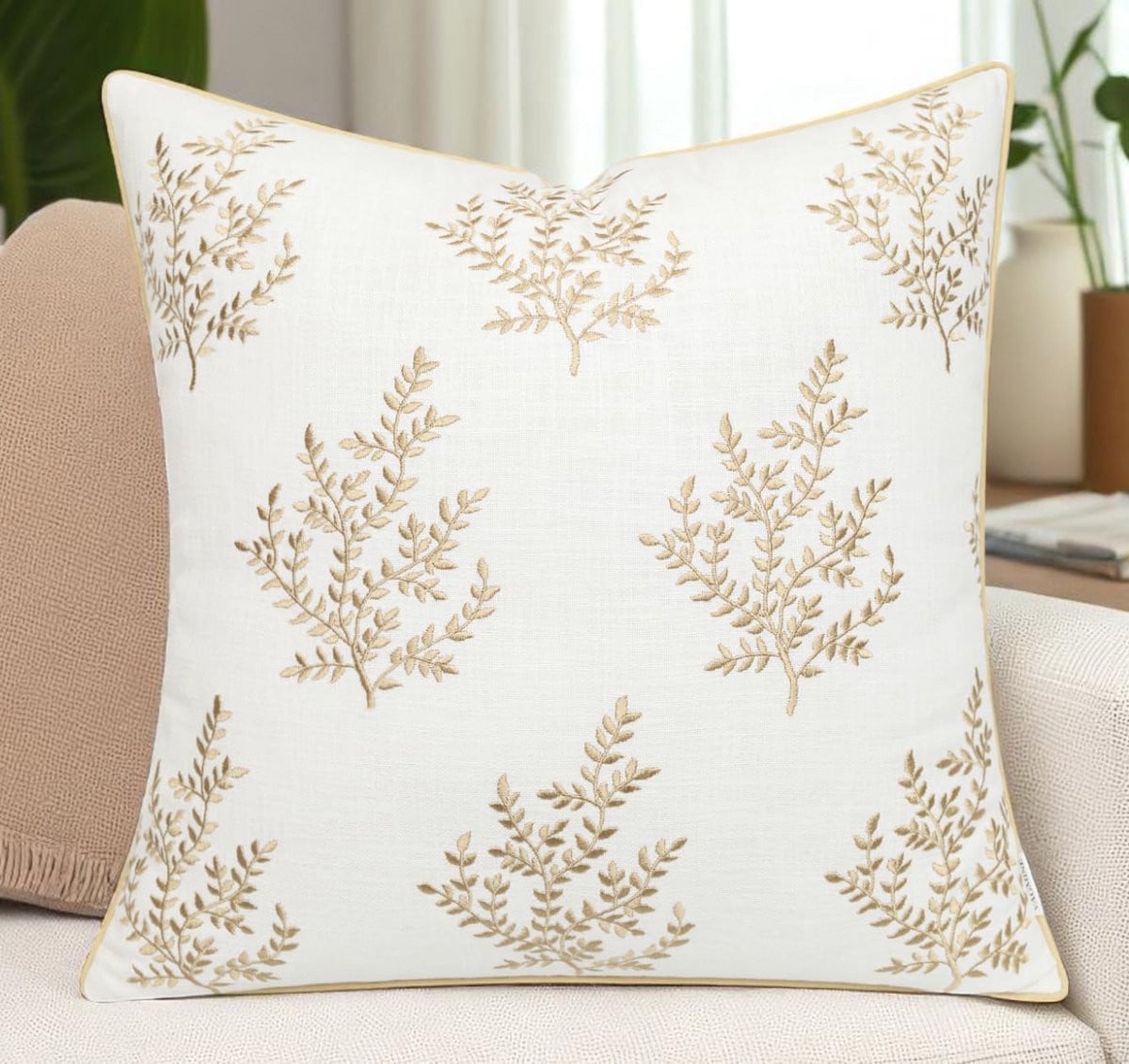 Decoratieve geborduurde katoenen sierkussenhoes - 45 x 45 cm - Ivoor