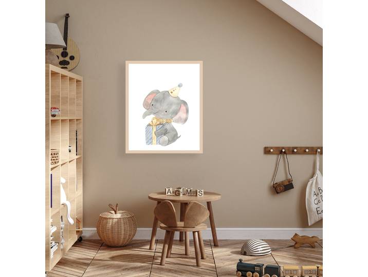 Bild mit Rahmen LÜTTENHÜTT oder Poster, Elefant mit Geschenk und Partyhut , bunt (farbe rahmen: beige, farbe bild(er): bunt), B:40cm H:50cm T:0,7cm, Holz, Plexiglas, Bilder, Bild mit Rahmen, HD Premium Druck