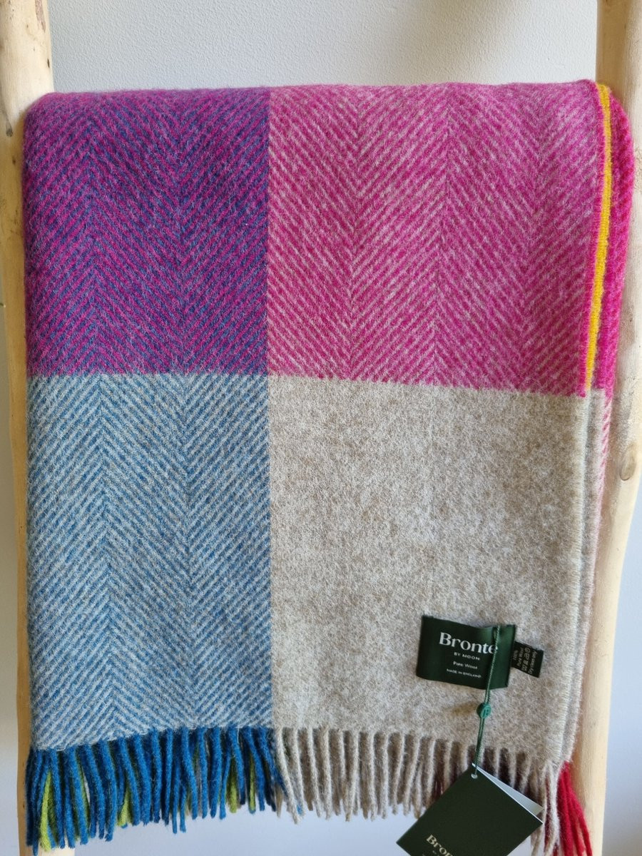 Bronte by Moon Wollen Plaid Harland Heather 140 x 185 cm
