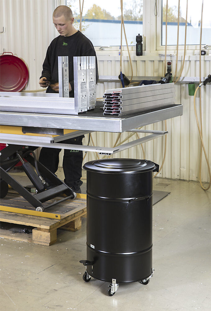 Abfalltonne mit Deckel, Volumen 70 l, mit Pedal, schwarz Kongamek