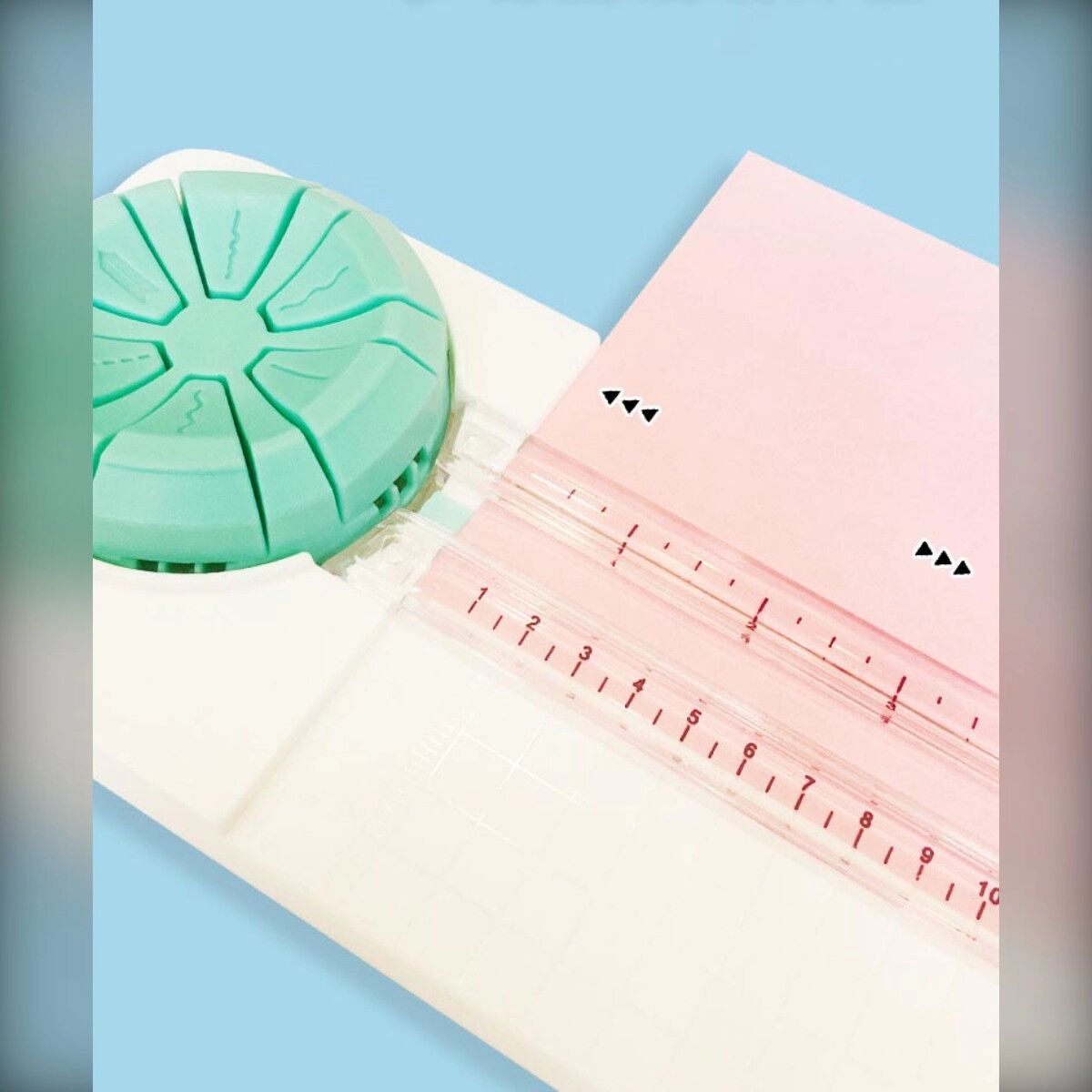 INF 6-in-1-Multifunktions-Papierschneider mit sechs Schnittarten und beidseitiger Bedienung Grün