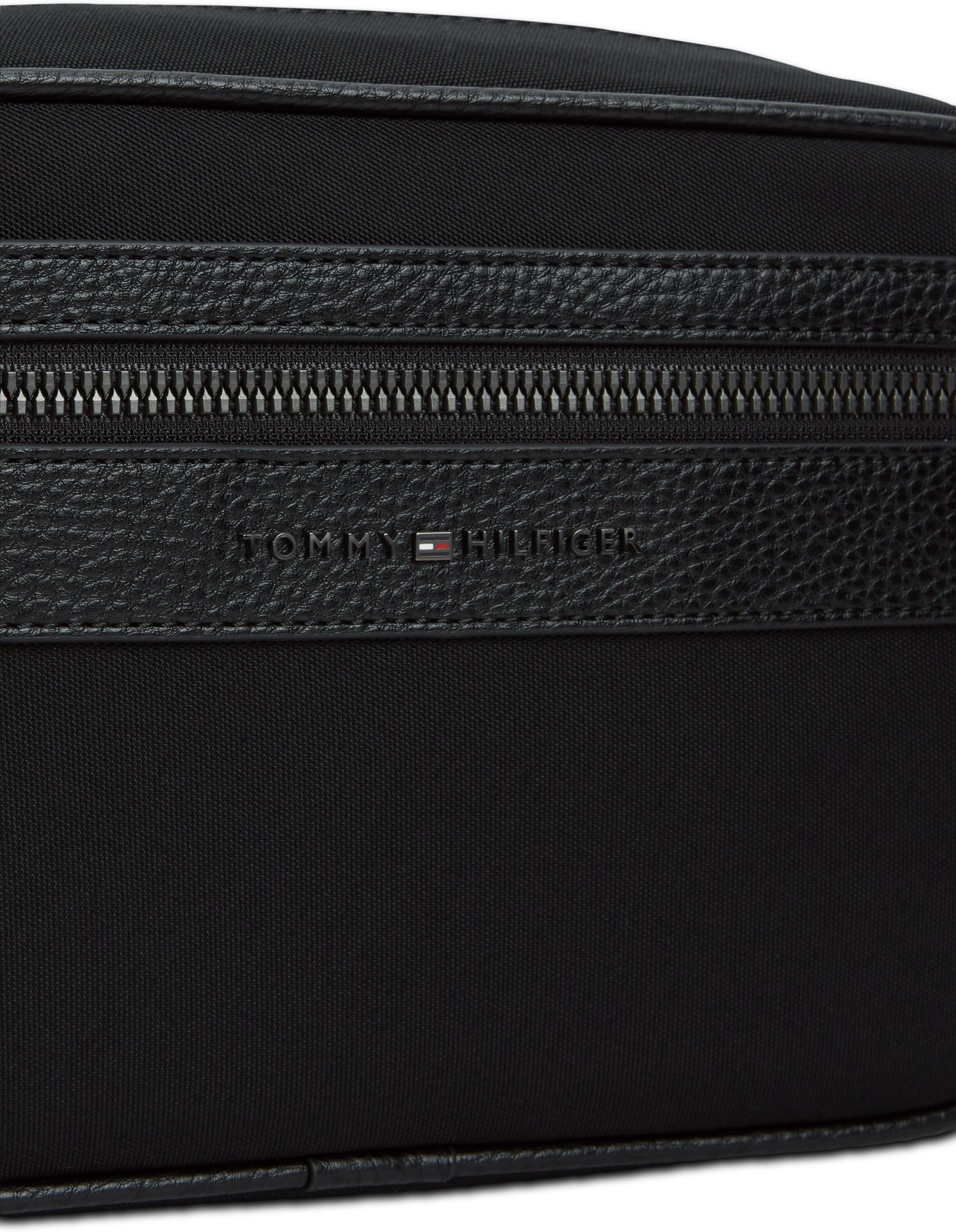 Kulturbeutel TOMMY HILFIGER "TH REPREVE WASHBAG", Herren, Gr. B/H/T: 25cm x 15cm x 9,5cm, schwarz, Lederimitat, Textil, Taschen Kulturbeutel, Unisex Kulturtasche, Waschbeutel, Minibag mit Logoschriftzug