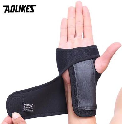 Inspire Essentials AOLIKES Adjustable Wrist Support Wrap For Weightlifting Gym Training And Wrist Pain Relief right