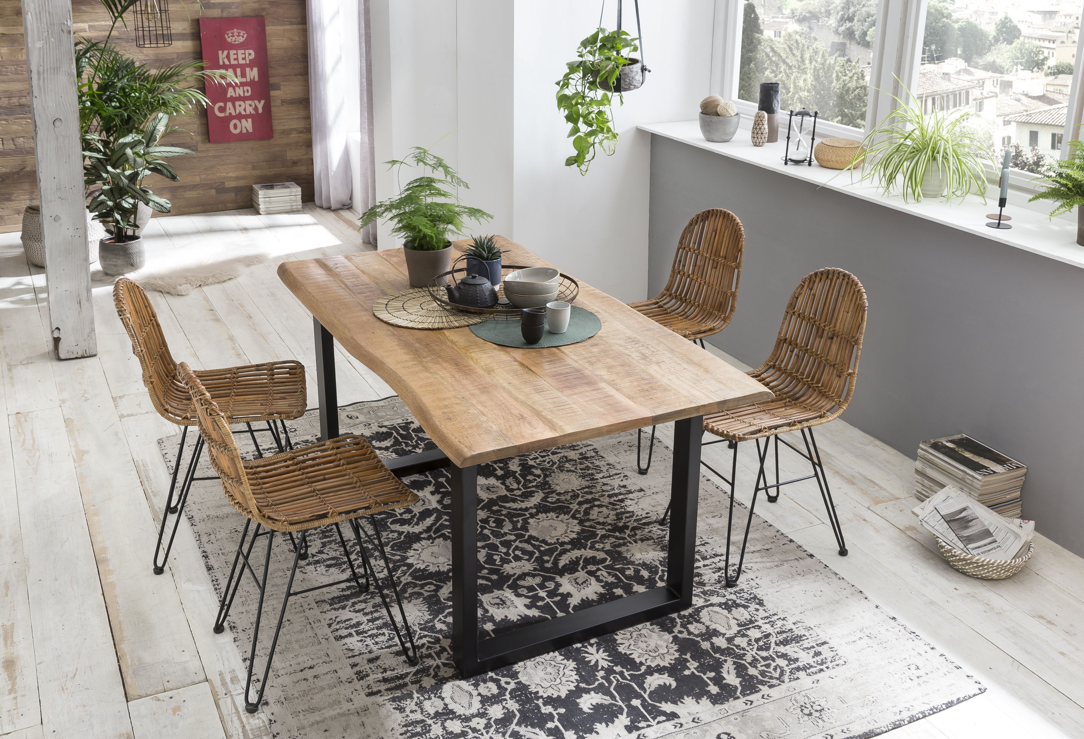 Rattanstuhl SIT "Elche aus Natur-Rattan mit Fischgräten-Optik", beige (natur, schwarz, natur), B:50cm H:84,5cm T:60cm, Geflecht Rattan, Metall, Stühle, Rattanstuhl, Fischgräten-Optik im Rückenbereich für markantes Rattan-Design