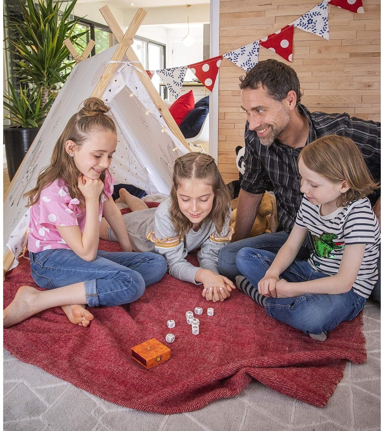 Rory's Story Cubes Eco Blister Voyages - Creative Storytelling Play for Solo or Group by Zygomatic