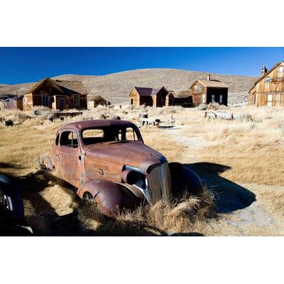 Fototapete PAPERMOON "Autowrack in Geisterstadt", bunt, B:2m L:1,49m, Vlies, Tapeten
