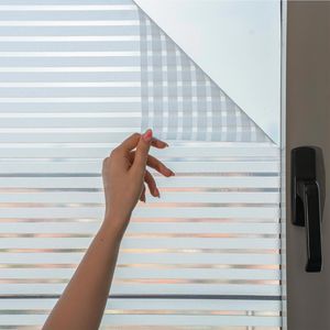 Marapon Fensterfolie M9020STR, selbsthaftend, 90 x 200cm, Streifenmuster mit UV-Schutz, Sichtschutz