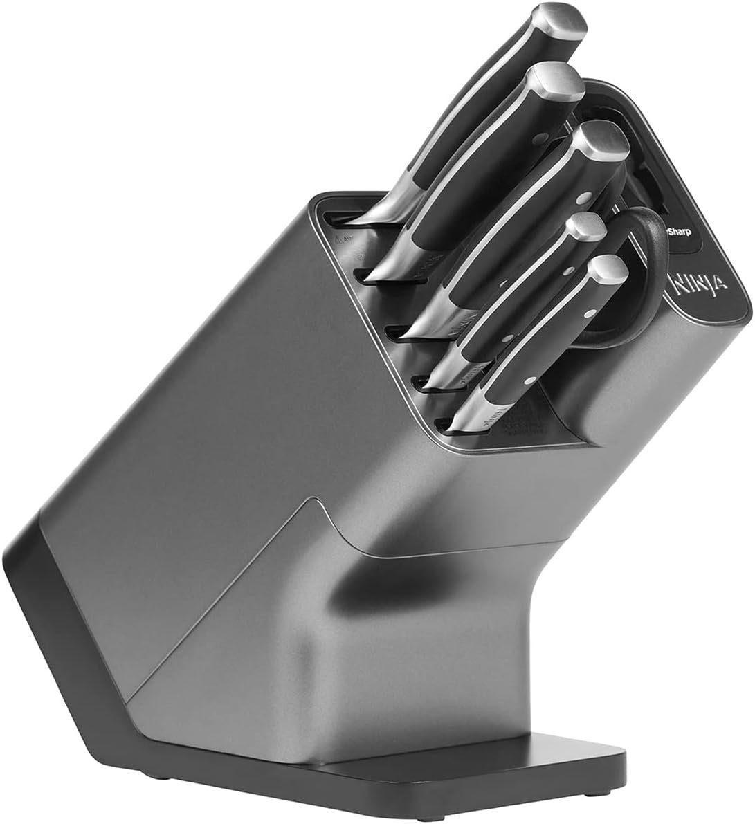 NINJA Messer-Set StaySharp Messerblock mit integriertem Schärfer, 5 Messer + 1 Schere (Scharf, Set, hochwertig, Küchenmesserset, 7-tlg., Kochmesser)