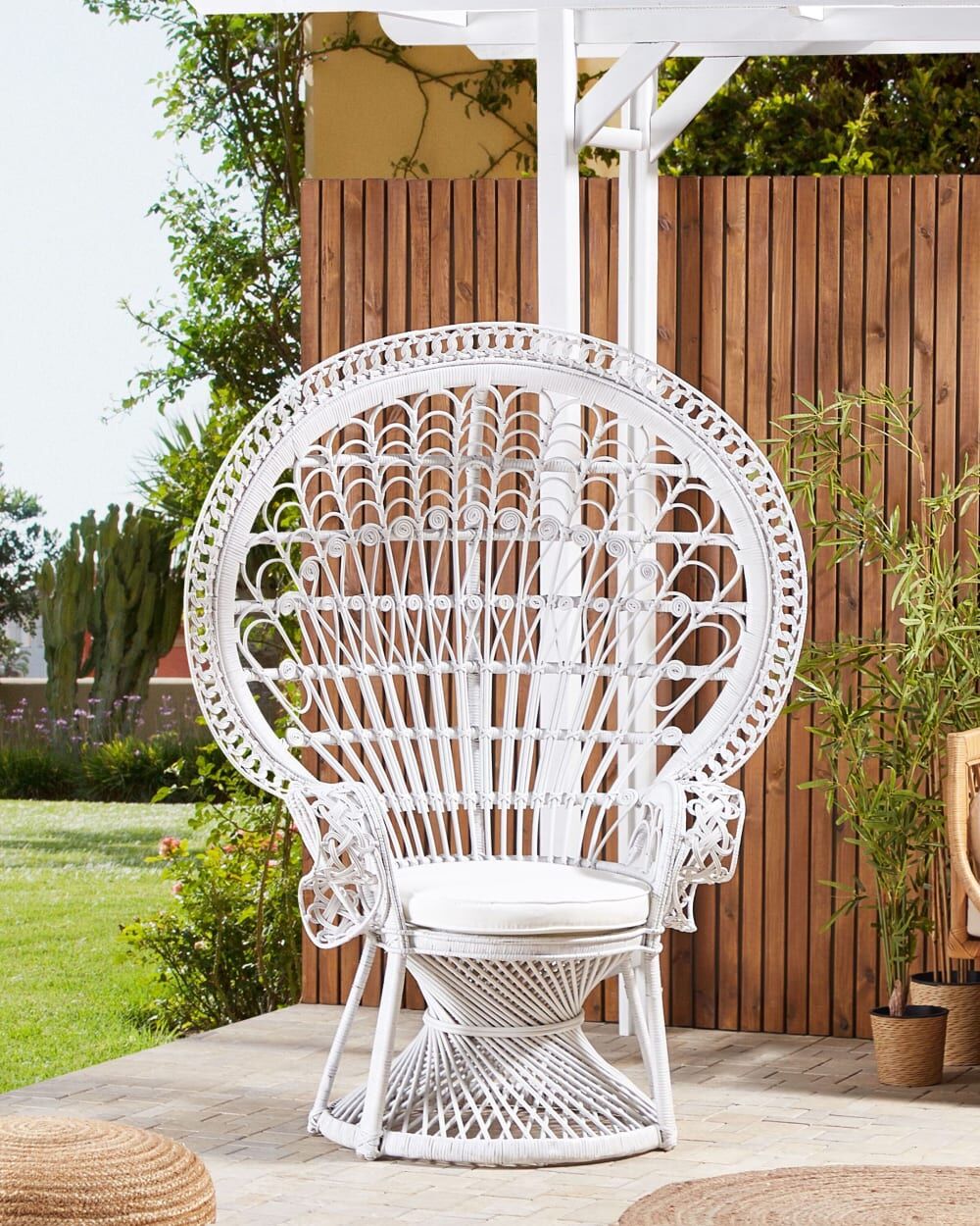 Beliani Fauteuil en rotin blanc h150 Blanc 50x150x120cm