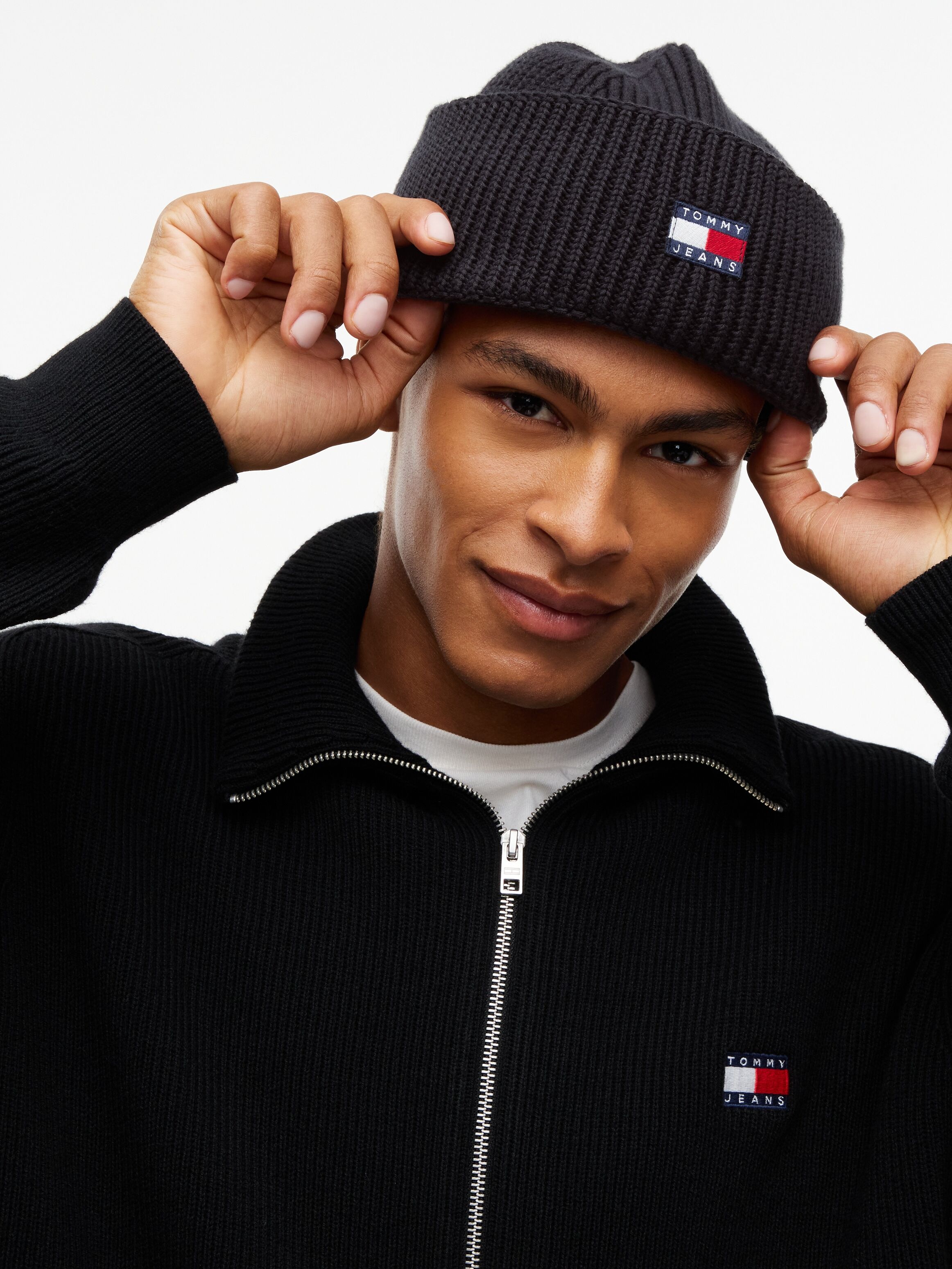 Beanie TOMMY JEANS "TJM HERITAGE SHORT", Damen, schwarz, Strick, Baumwolle, Mützen Beanie, Umfang 58 cm, im Fischermann-Style