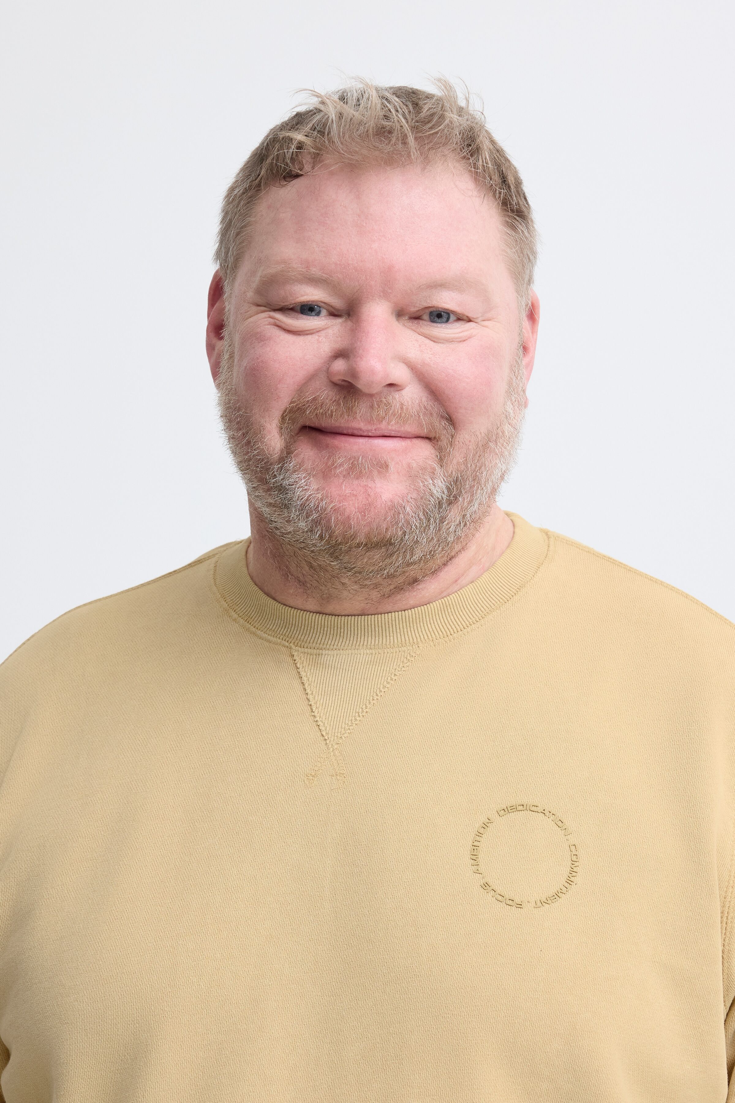 Sweatshirt BLEND "BHFACTOR BB CREW SWEATSHIRT", Herren, Gr. 6XL, beige (starfish), Sweatware, Obermaterial: 100% Baumwolle, unifarben, regular fit normal, Rundhals, Sweatshirts Sweatshirt, in grossen Grössen starfish 6XL