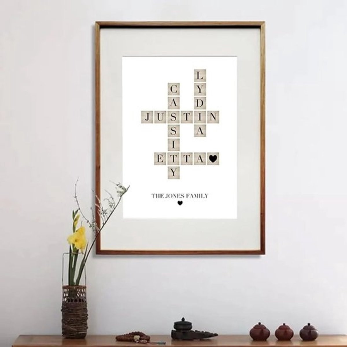 Gepersonaliseerde houten familie naam decoratie in Scrabble stijl - Muurkunst met namenpuzzel