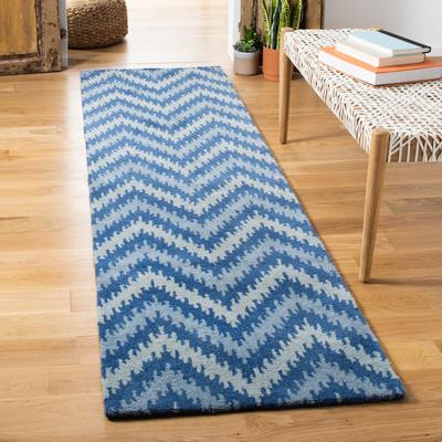 SAFAVIEH Handmade Wyndham Baftije Modern Wool Rug