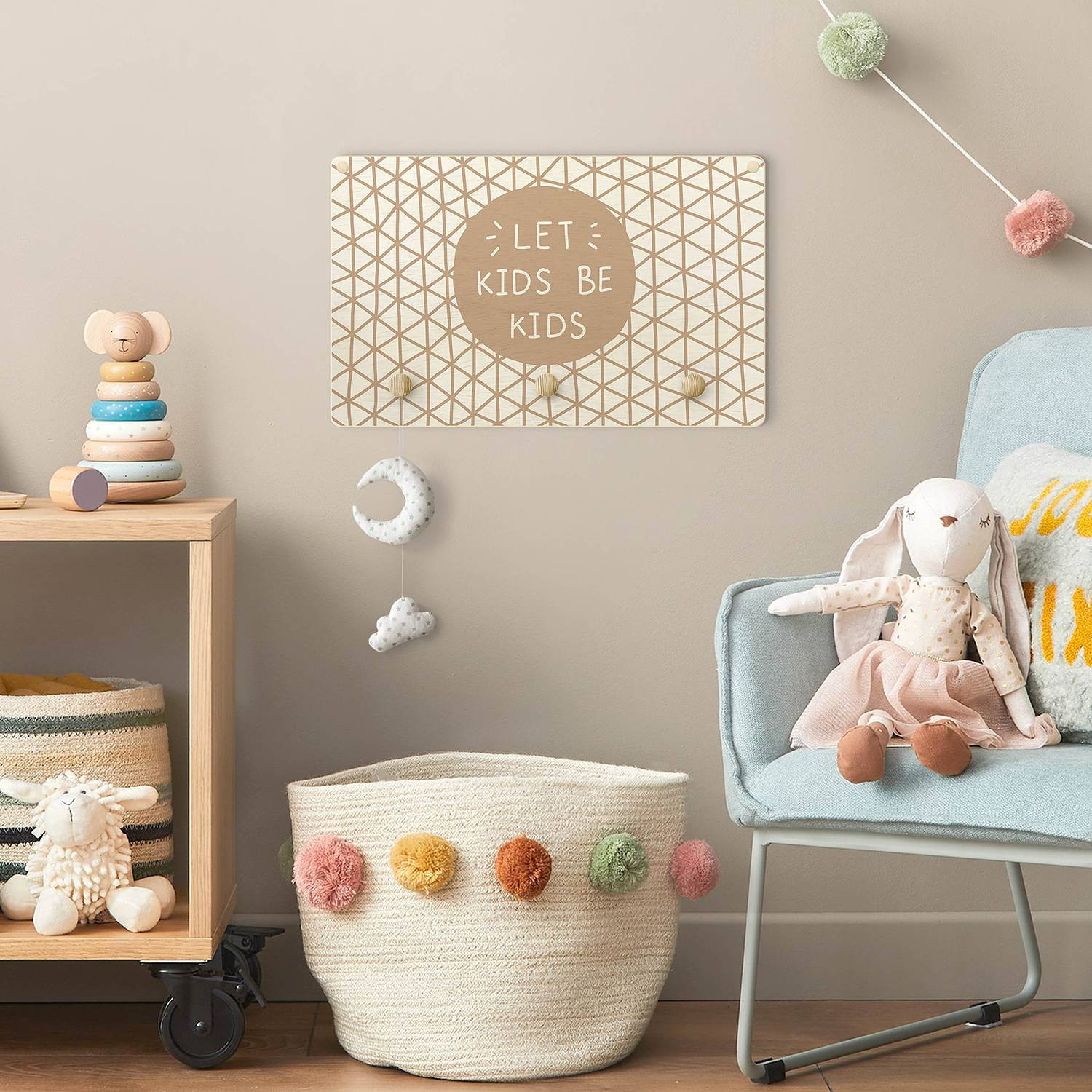 home24 Kinderkapstok Let Kids Be Kids in beige, bruin en wit, B/D/H: 40 x 25 x 1 cm