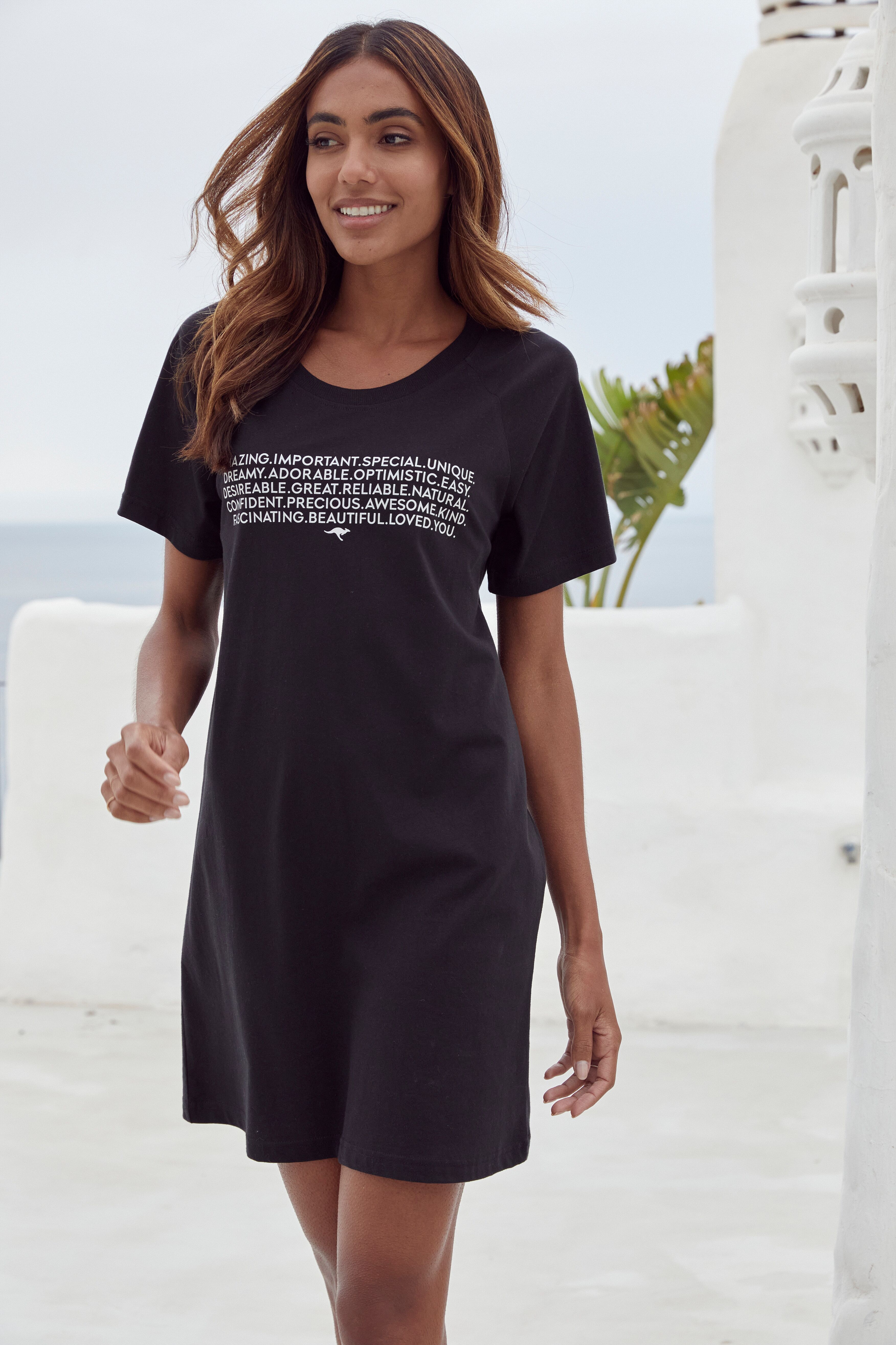 Bigshirt KANGAROOS, Damen, Gr. 36/38, schwarz, Single Jersey, Obermaterial: 100% Baumwolle, bedruckt, lässig geschnitten mini, Rundhals, Raglanärmel, Shirts Bigshirt, mit Slogan-Frontdruck schwarz 36/38