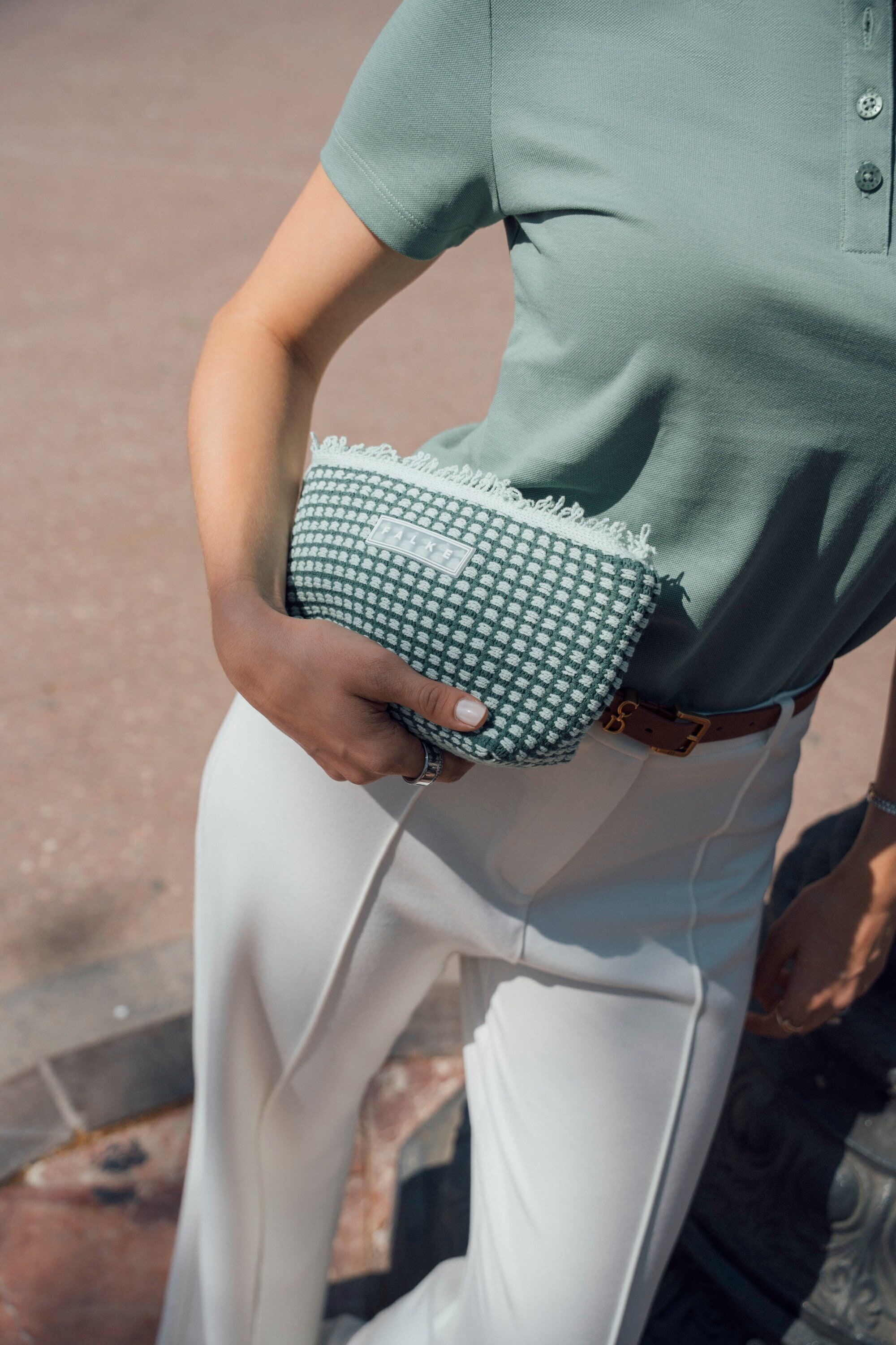 Freizeittasche FALKE "FALKE Tasche", Damen, Gr. onesize, grün (royal blau (6000)), Taschen Freizeittasche