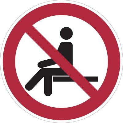 Verbotsschild, Sitzen verboten P018 - ASR A1.3 (DIN EN ISO 7010) - 100 mm Folie selbstklebend