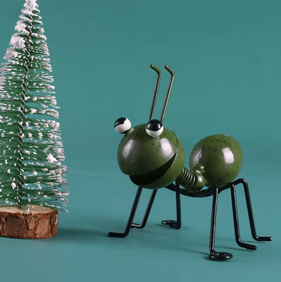 Inspire Curations Cute Metal Ant Wall Art Set 3D Garden & Indoor Insect Sculpture Decor green 2pcs